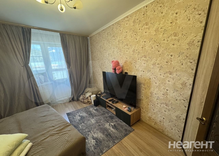 Продается 1-комнатная квартира, 36 м²