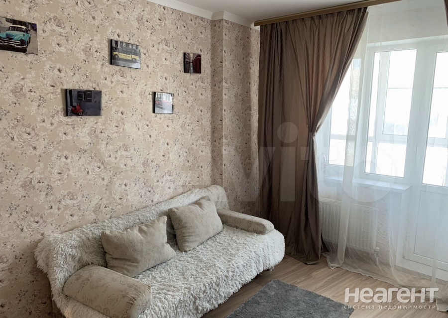 Продается 1-комнатная квартира, 36 м²