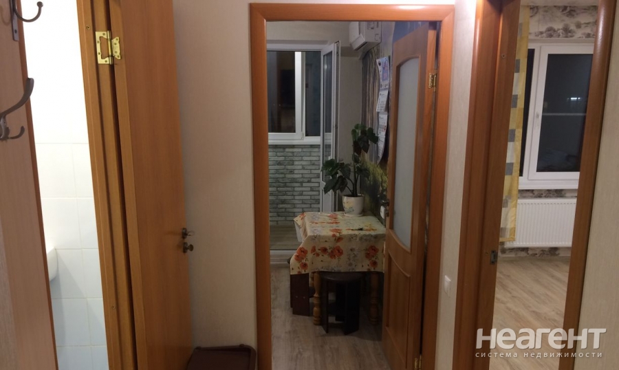 Сдается 1-комнатная квартира, 35 м²