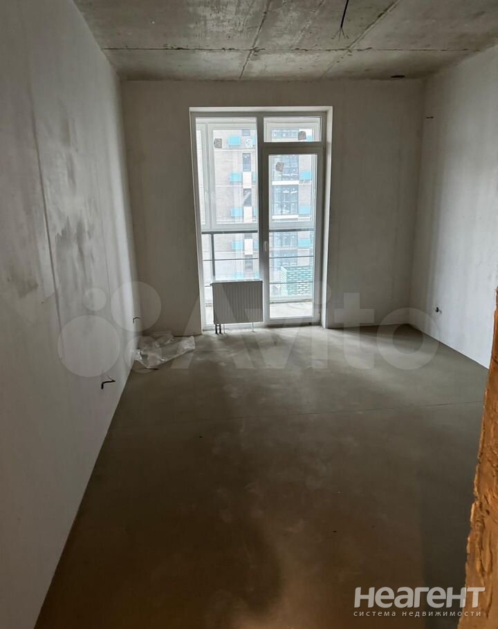 Продается 1-комнатная квартира, 42,2 м²