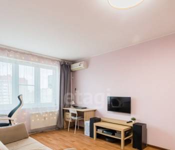 Продается 1-комнатная квартира, 37,6 м²