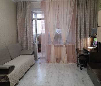 Продается 1-комнатная квартира, 46 м²