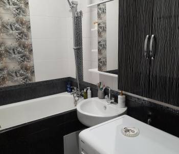 Продается 1-комнатная квартира, 46 м²