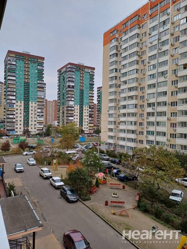 Сдается 2-х комнатная квартира, 64 м²