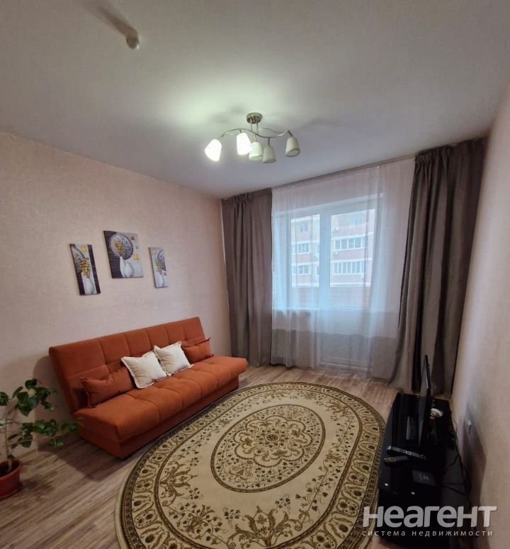 Сдается 2-х комнатная квартира, 60 м²