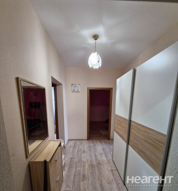 Сдается 2-х комнатная квартира, 60 м²