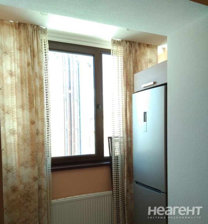 Сдается 2-х комнатная квартира, 64 м²