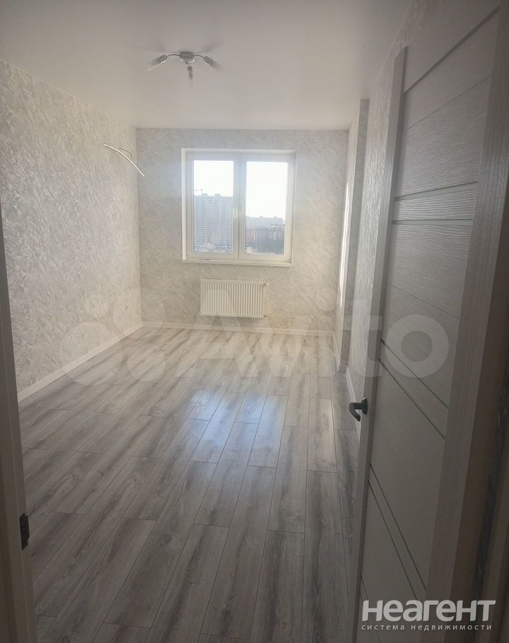 Продается 1-комнатная квартира, 41 м²