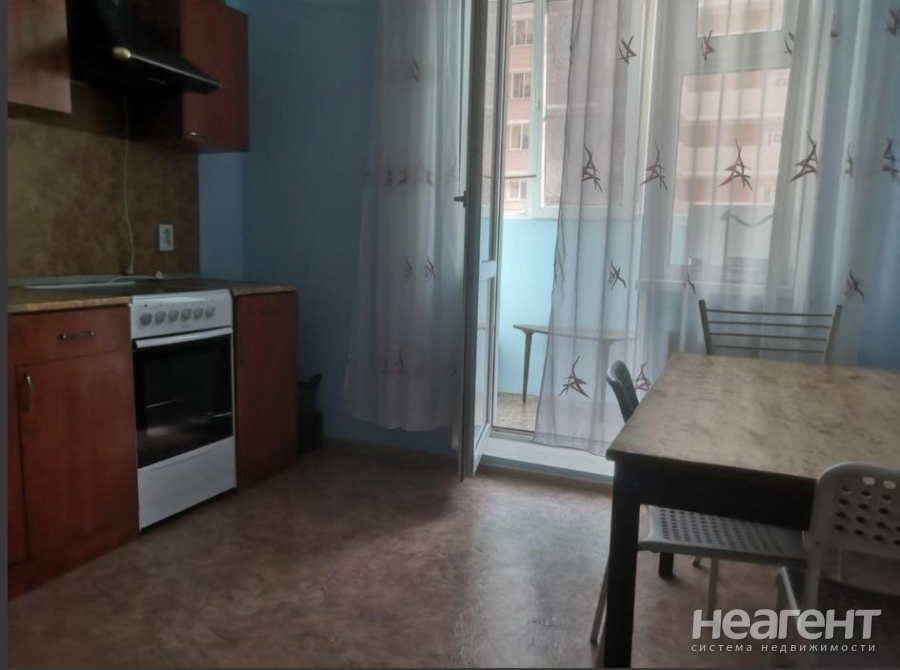 Сдается 1-комнатная квартира, 38 м²