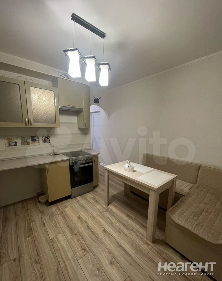 Продается 1-комнатная квартира, 41 м²