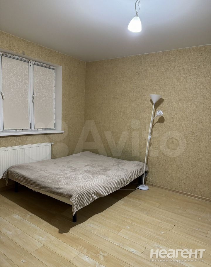 Продается 1-комнатная квартира, 38,6 м²