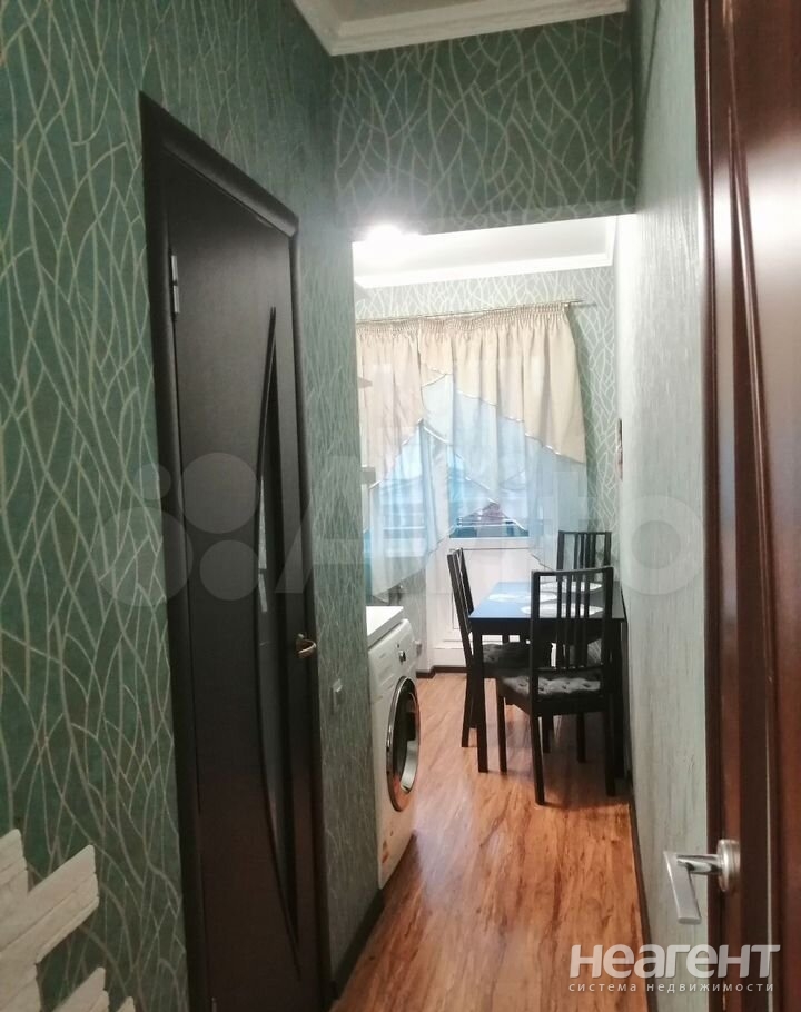 Продается 1-комнатная квартира, 32 м²