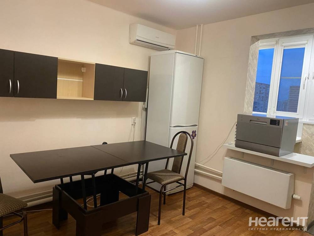 Сдается 1-комнатная квартира, 45 м²