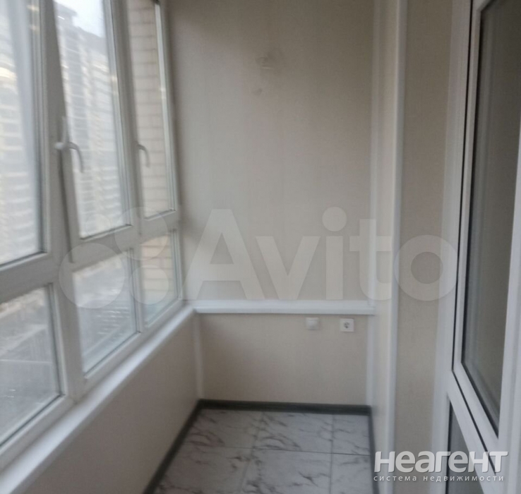 Продается 1-комнатная квартира, 46 м²