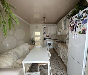 Продается 1-комнатная квартира, 45 м²