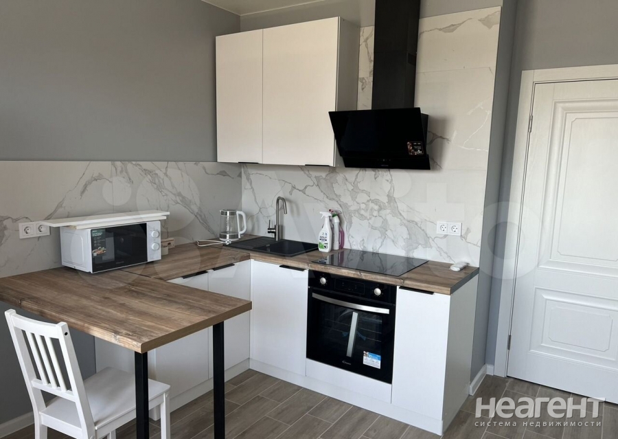 Продается 1-комнатная квартира, 41,7 м²