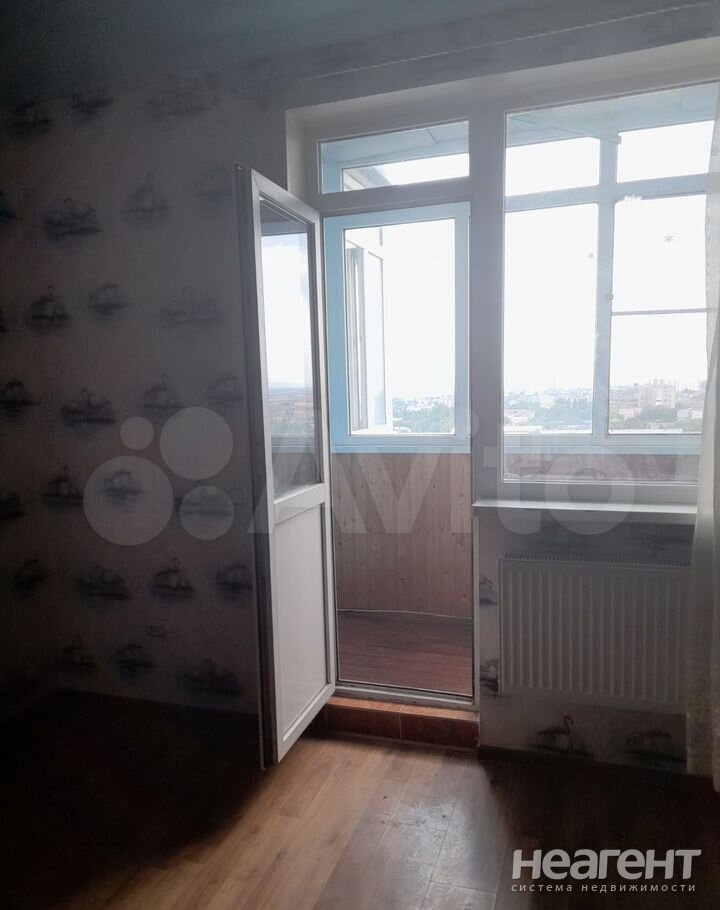 Продается 1-комнатная квартира, 52 м²