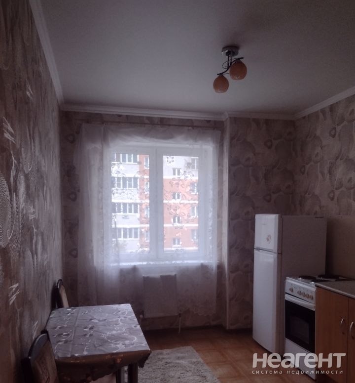 Сдается 1-комнатная квартира, 35 м²