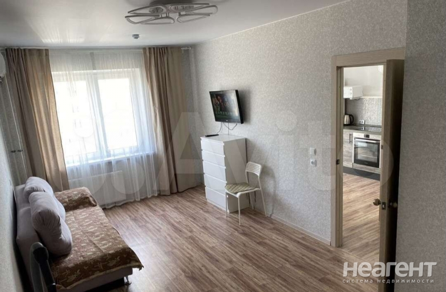 Сдается 1-комнатная квартира, 38 м²