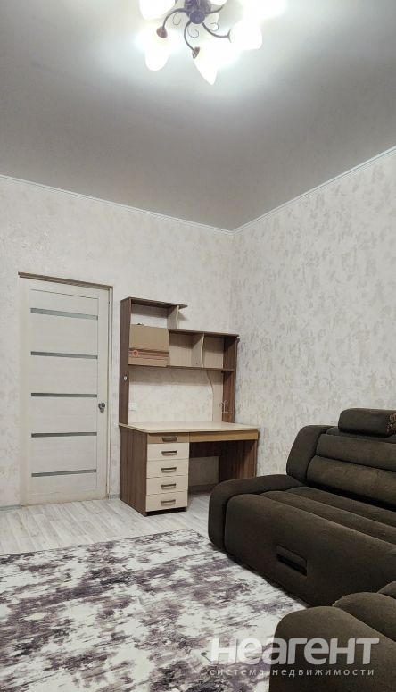 Сдается 1-комнатная квартира, 40 м²