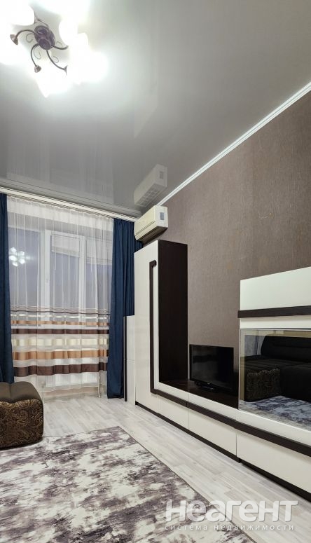 Сдается 1-комнатная квартира, 40 м²