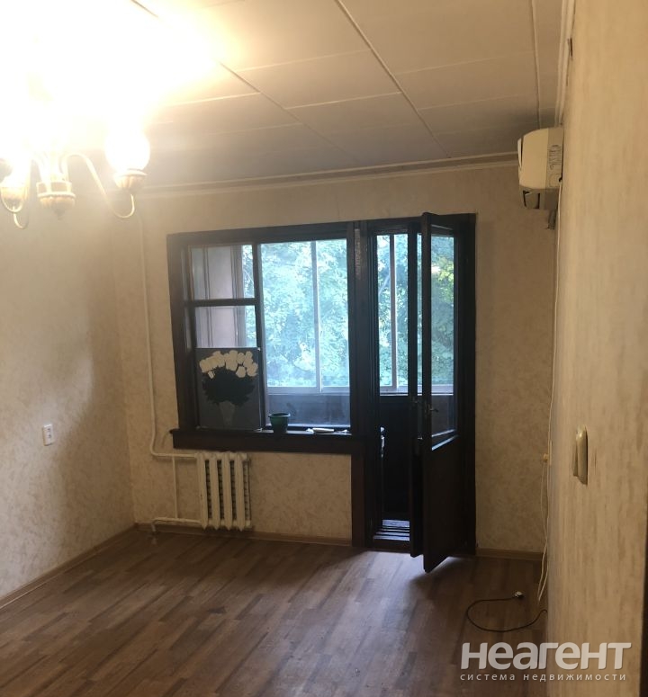 Продается 1-комнатная квартира, 30 м²