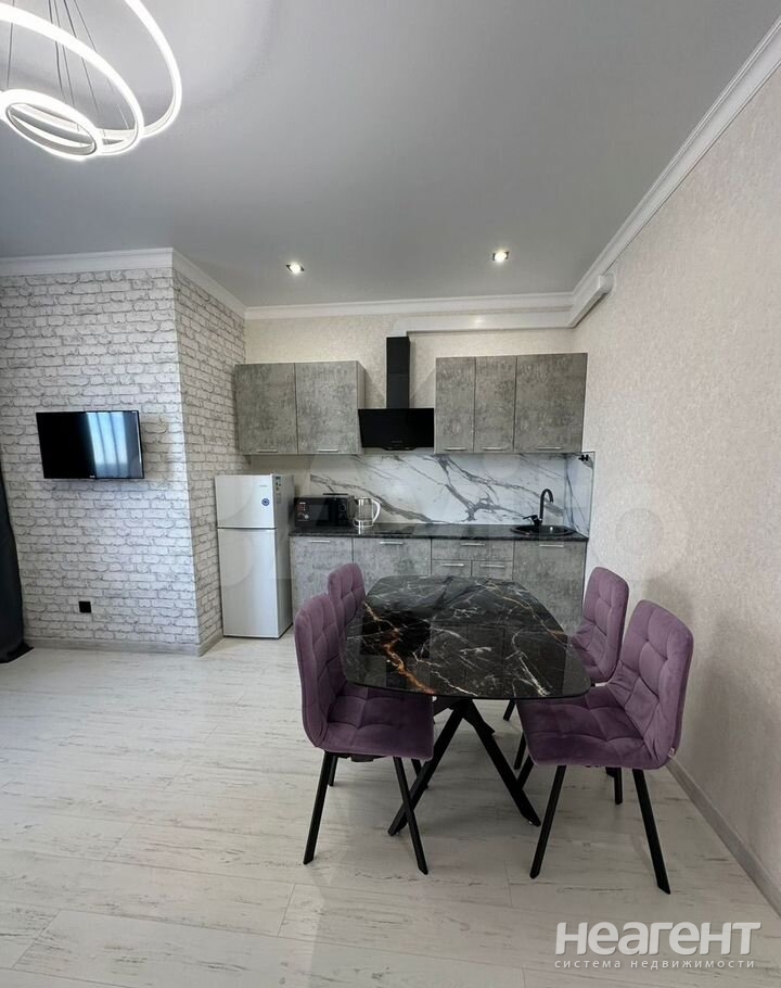 Продается 1-комнатная квартира, 45 м²