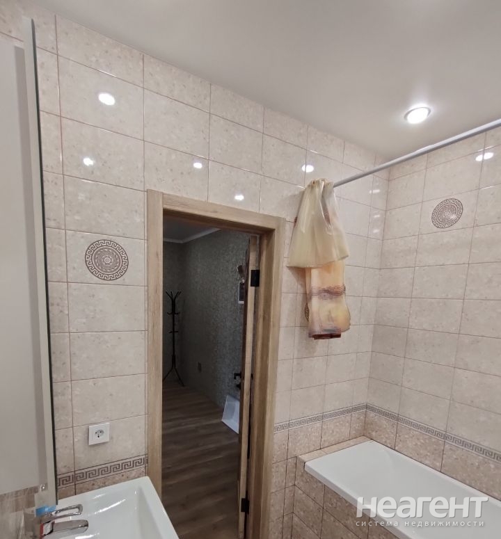 Сдается 1-комнатная квартира, 40 м²