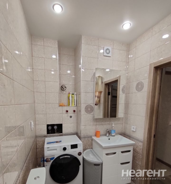 Сдается 1-комнатная квартира, 40 м²