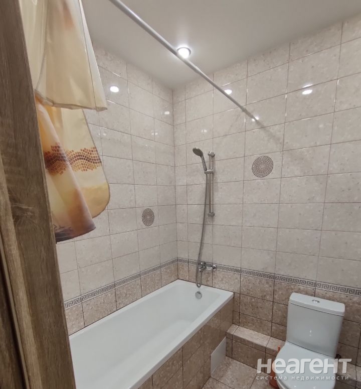 Сдается 1-комнатная квартира, 40 м²