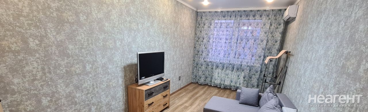 Сдается 1-комнатная квартира, 40 м²