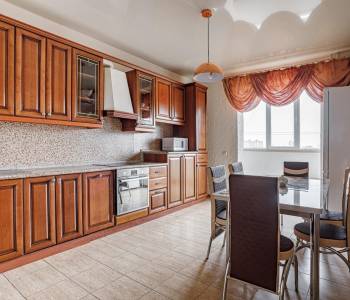 Сдается 2-х комнатная квартира, 84,5 м²