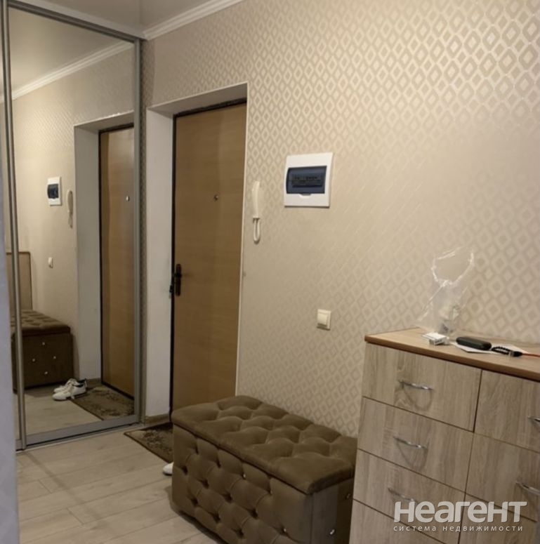 Сдается 1-комнатная квартира, 45 м²