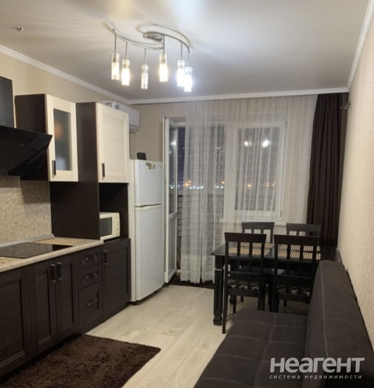 Сдается 1-комнатная квартира, 45 м²