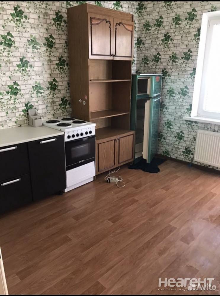 Сдается 1-комнатная квартира, 46 м²