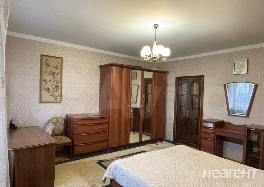 Продается Многокомнатная квартира, 120 м²