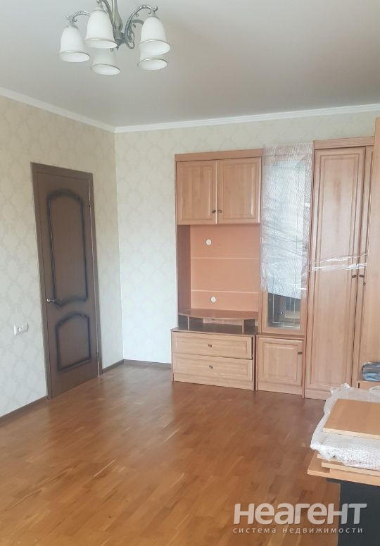 Продается 1-комнатная квартира, 38 м²