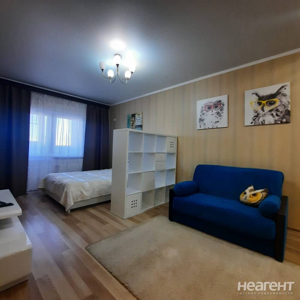 Сдается 1-комнатная квартира, 49 м²