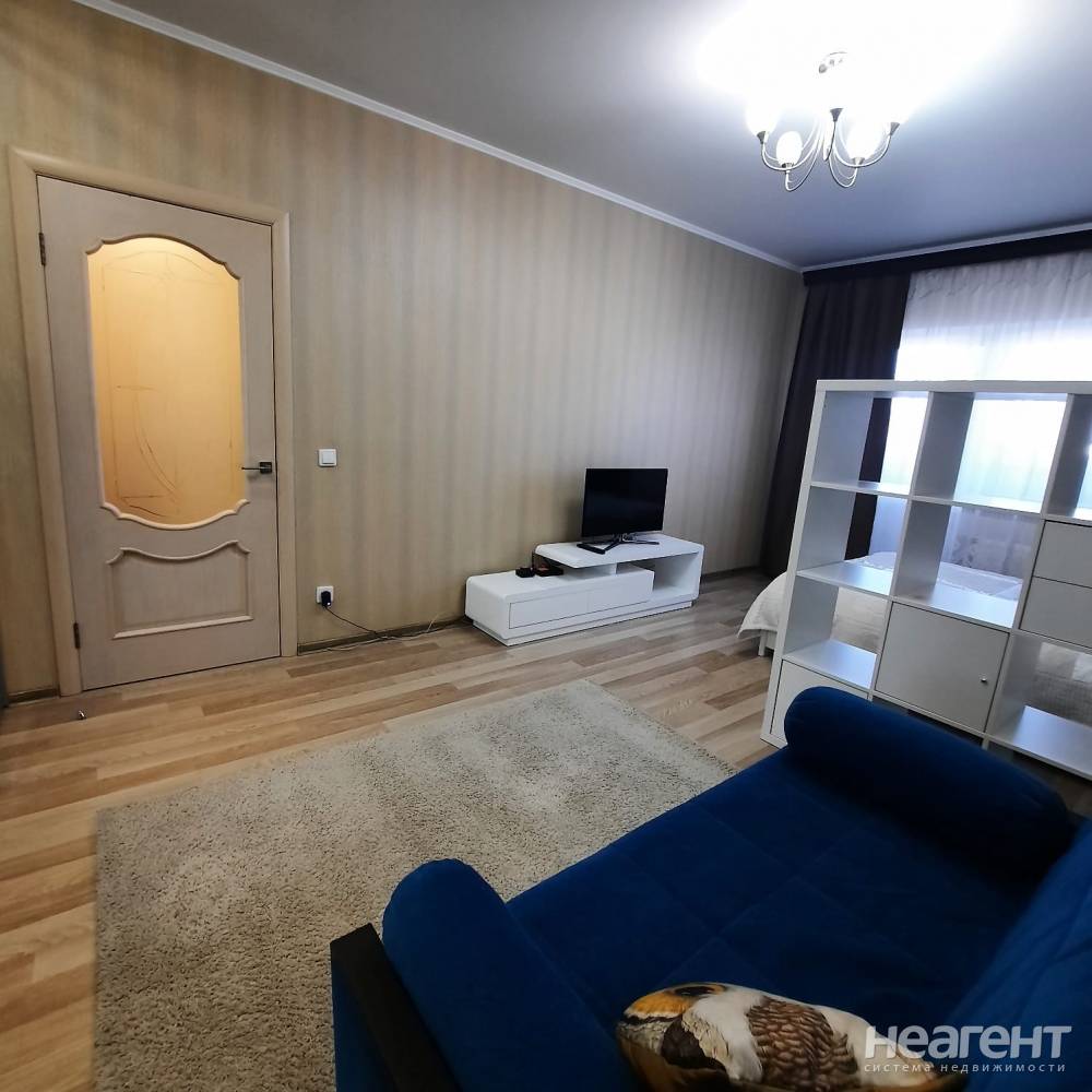 Сдается 1-комнатная квартира, 49 м²