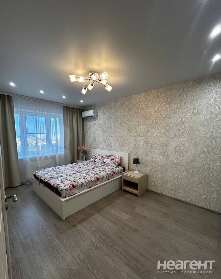 Продается 1-комнатная квартира, 42 м²