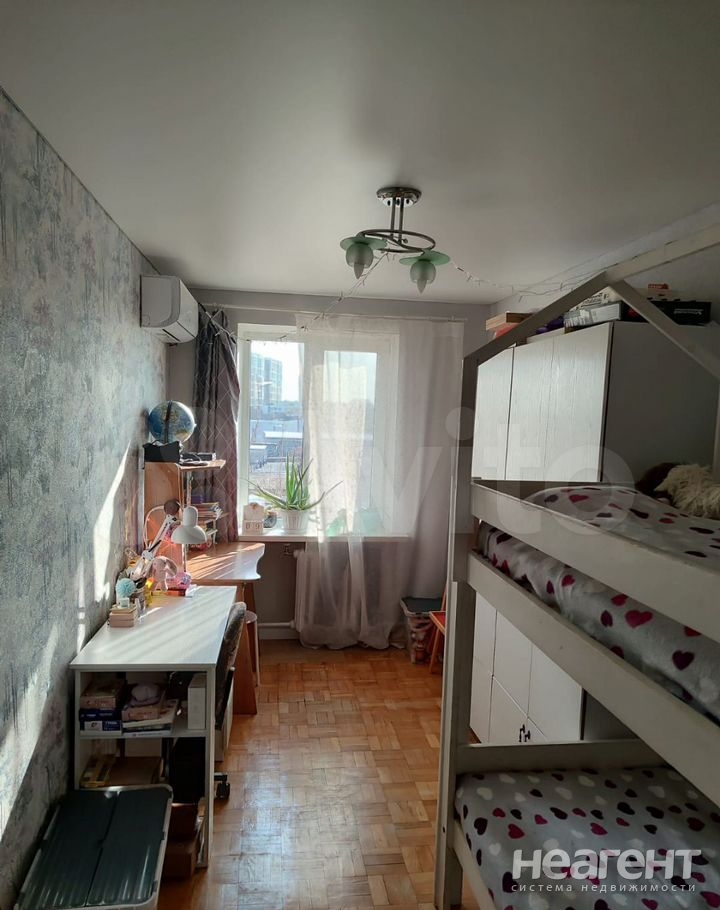 Продается 3-х комнатная квартира, 56 м²