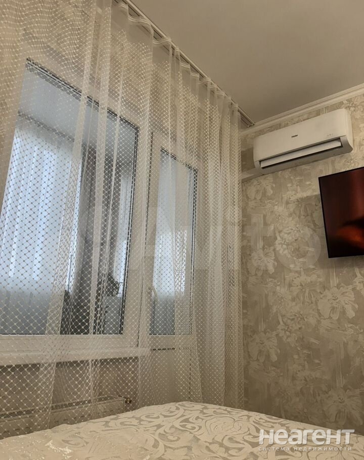 Продается 1-комнатная квартира, 45 м²