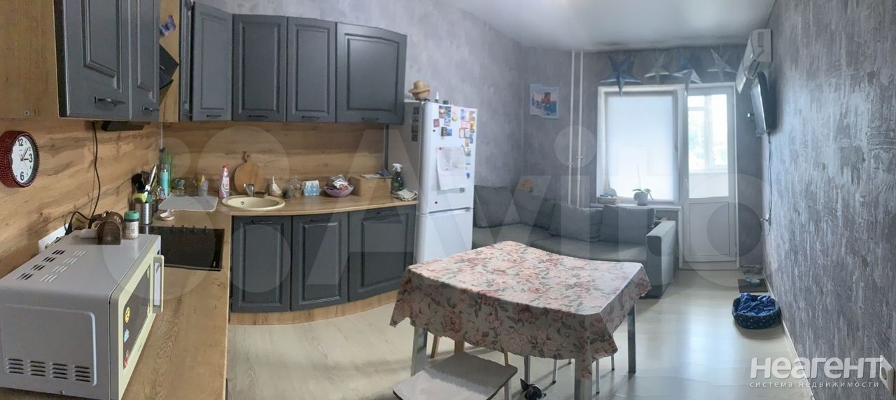 Продается 1-комнатная квартира, 46,7 м²