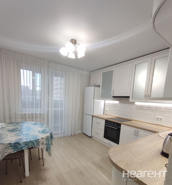 Сдается 2-х комнатная квартира, 58 м²