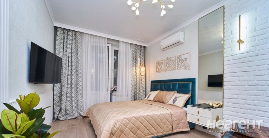 Продается 1-комнатная квартира, 38 м²