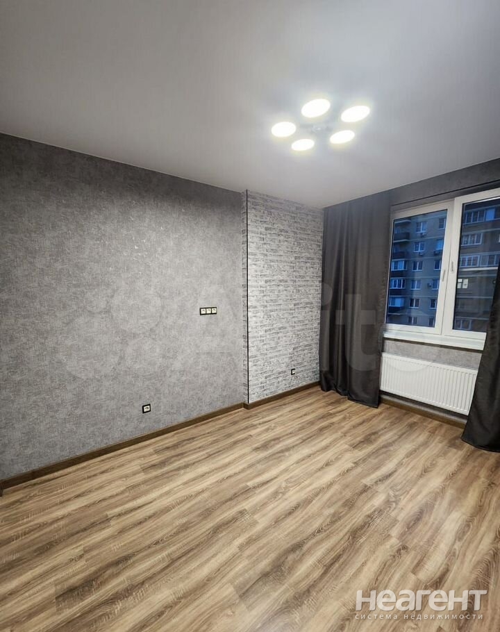 Продается 1-комнатная квартира, 40 м²