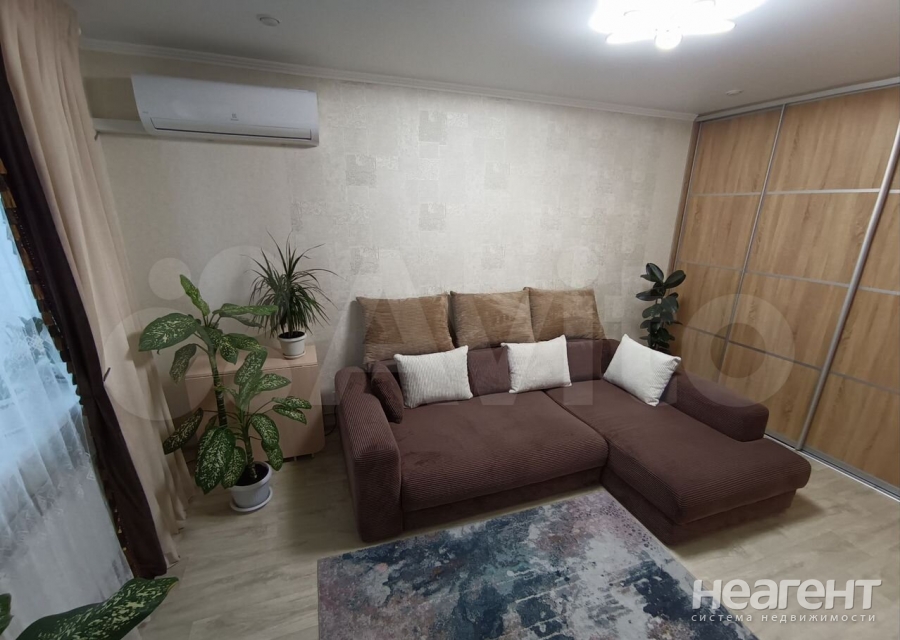 Продается 1-комнатная квартира, 49 м²