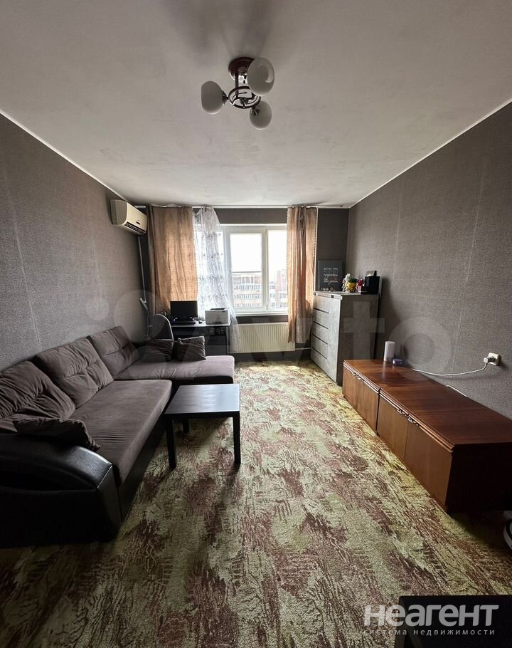 Продается 1-комнатная квартира, 38,1 м²