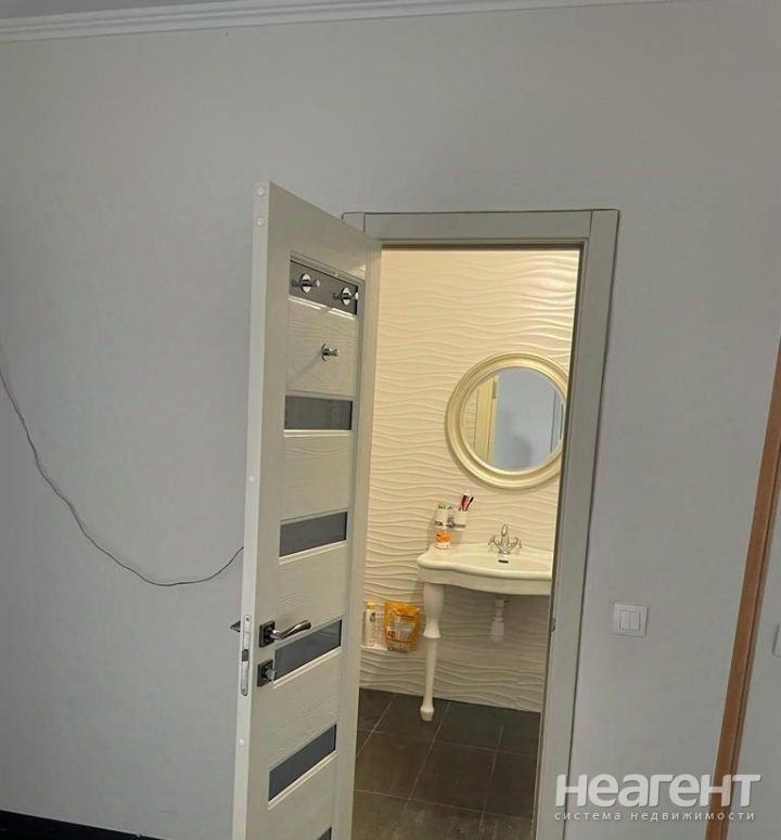 Сдается 2-х комнатная квартира, 61 м²