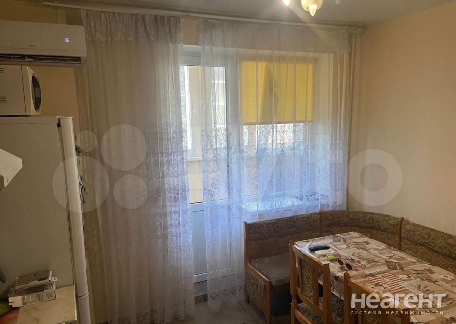 Продается 1-комнатная квартира, 41 м²